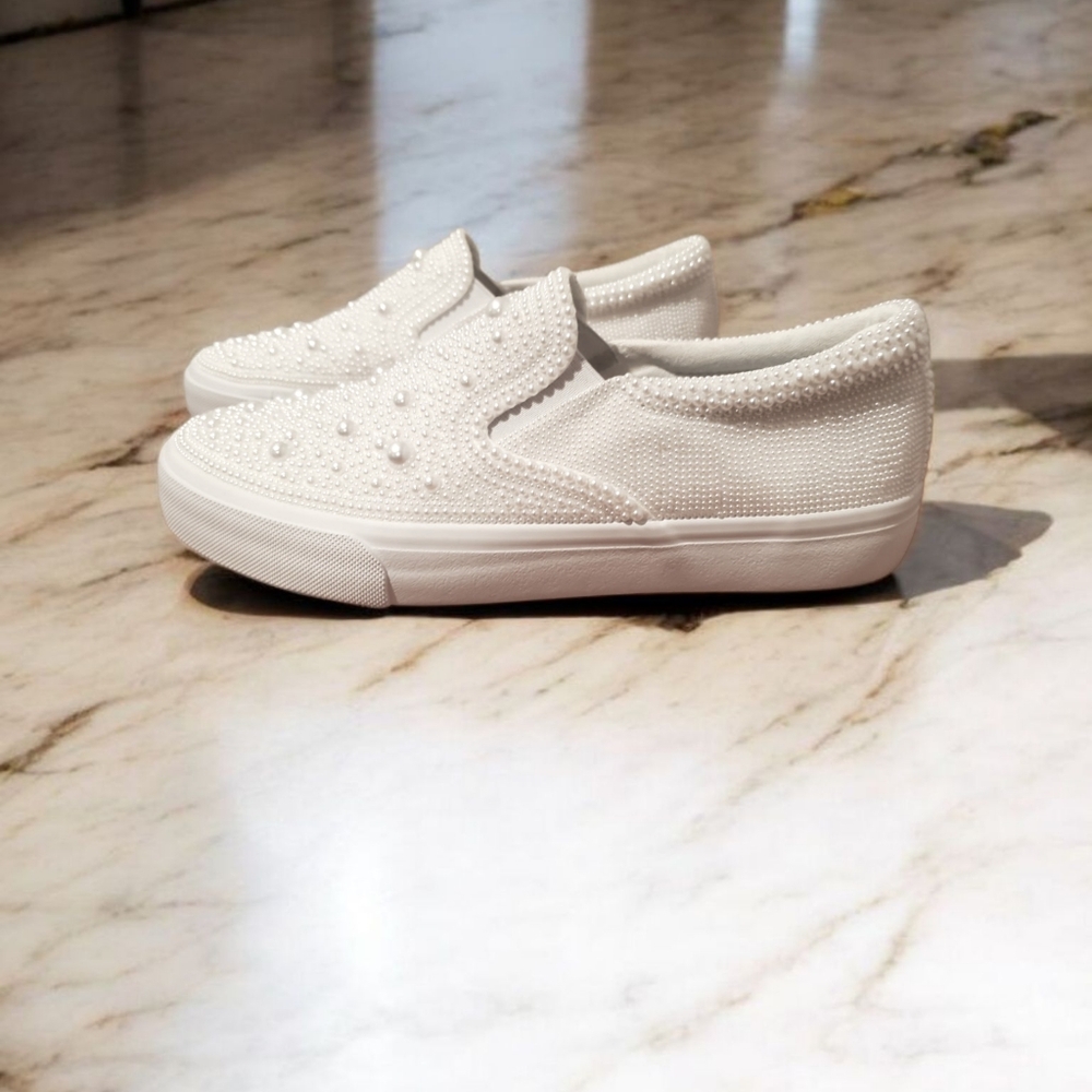 HAND CRAFTED White Pearl Bridal Slip On Sneakers Shoes - Picture 4 of 5